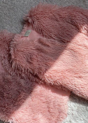 Pembe yelekler