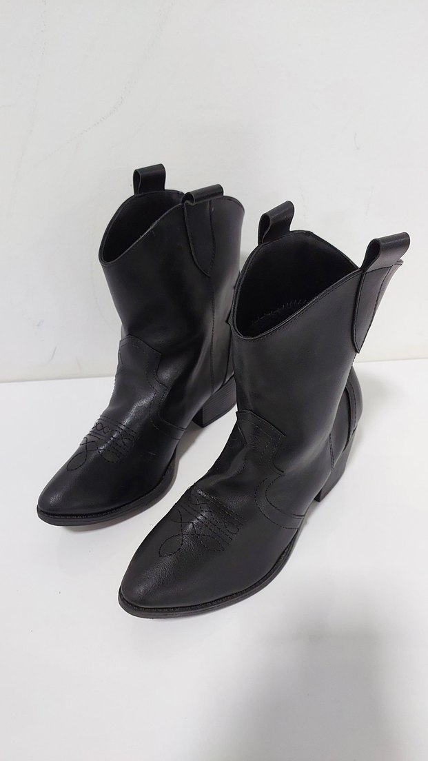 Siyah kovboy Kadın Bot - Görsel 3