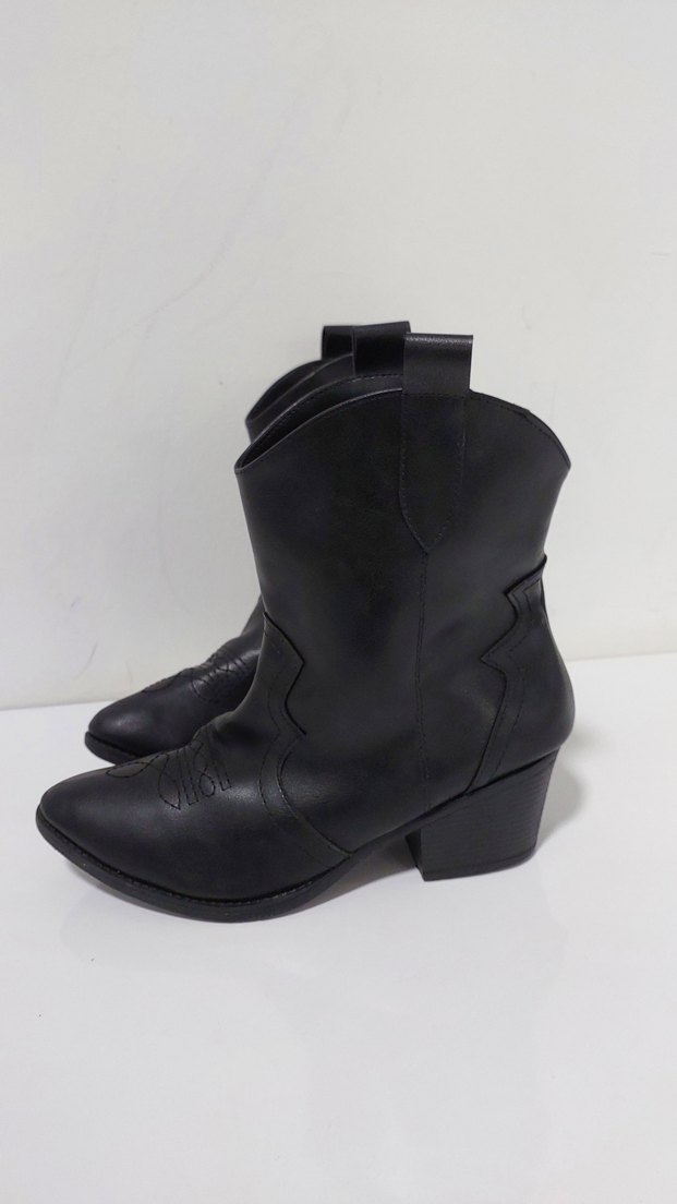 Siyah kovboy Kadın Bot - Görsel 4