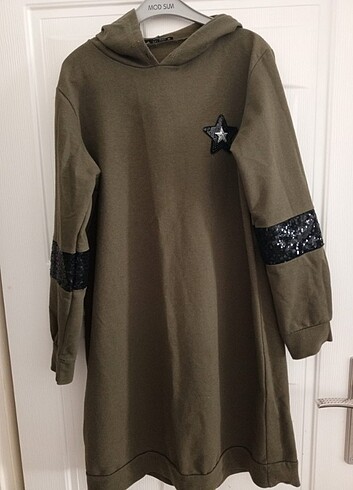 Kolları pullu tunik