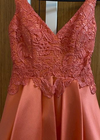 Dantel Detaylı V Yakalı Mini Pembe Abiye Elbise - Görsel 2