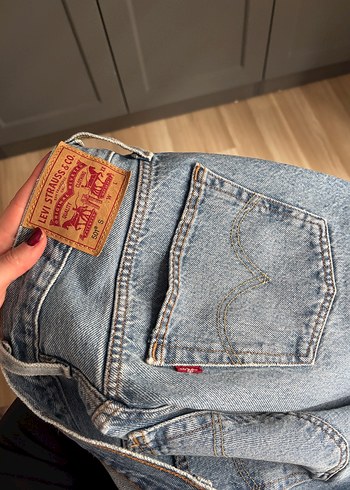 Levis Acik Mavi Denim Jean
