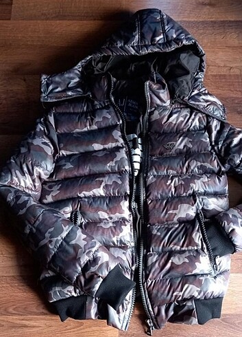 Armani ARMANİ ŞİŞME KAMUFLAJ MONT