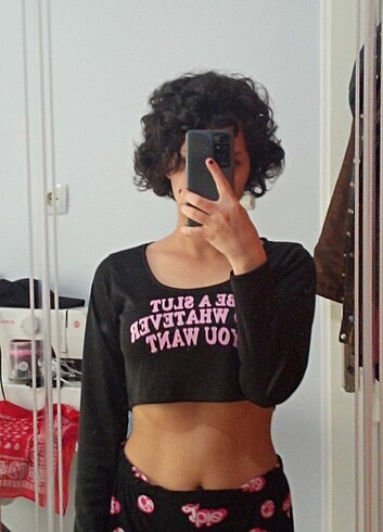 CROP TOP