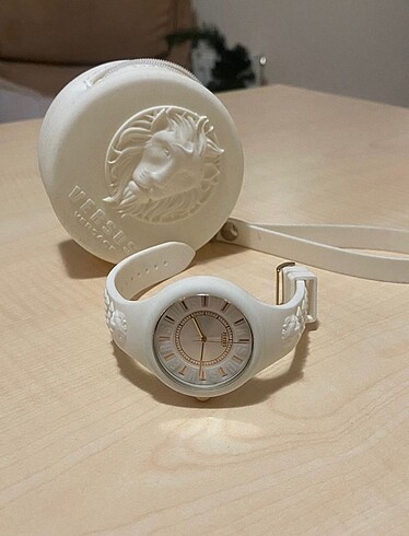 Beden Orijinal versus versace saat