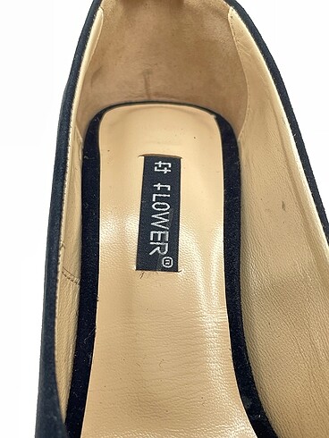 36 Beden siyah Renk Flower Platform %70 İndirimli.