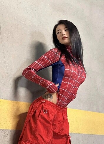 Spiderman çıtçıtlı body (doğum günü hediyemi ama ben spiderman s
