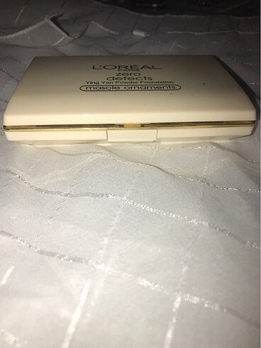 L'Oréal Paris Üçlü pudra