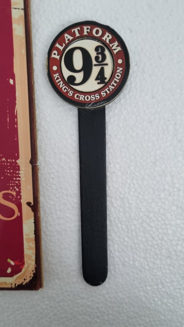 Kırmızı Hogwarts Express Numaralı Rozet - Görsel 3