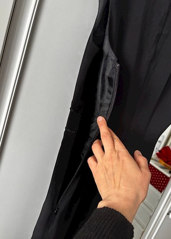 Siyah V Yaka Drapeli Midi Elbise - Görsel 5