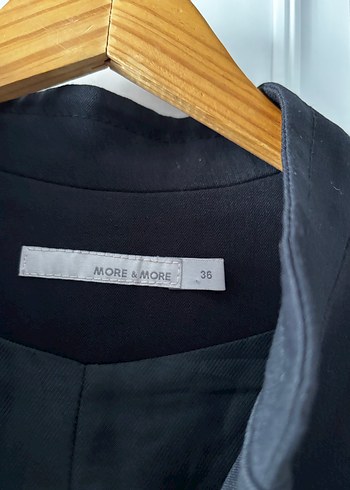 Siyah V Yaka Drapeli Midi Elbise - Görsel 4