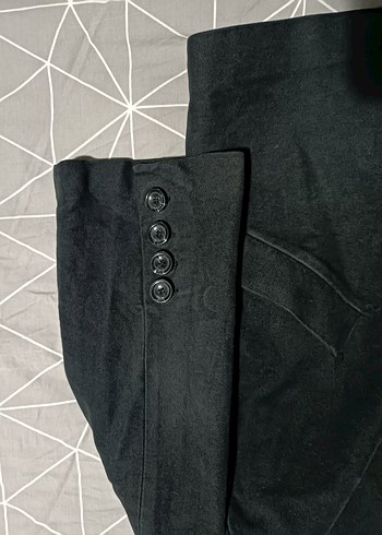 Düğmeli Siyah Midi Kaban - Görsel 13