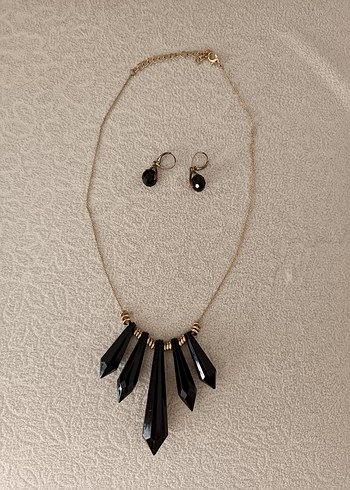 Siyah Boncuklu Gotik Midi Kolye - Görsel 2