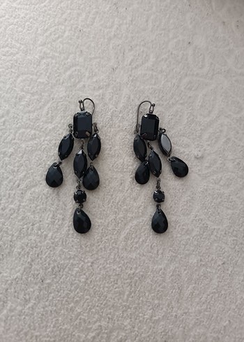 Gotik Desenli Siyah Boncuklu Midi Küpe - Görsel 3