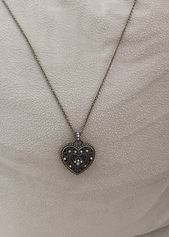 Altın Renkli Zincir Detaylı Midi Kolye - Görsel 3