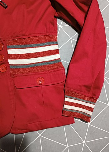 Kırmızı Kapüşonlu Düğmeli Kadın Ceket - Görsel 7