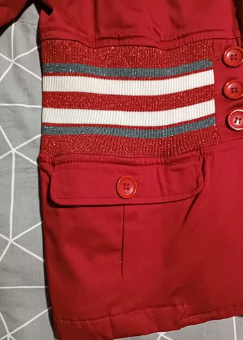 Kırmızı Kapüşonlu Düğmeli Kadın Ceket - Görsel 6