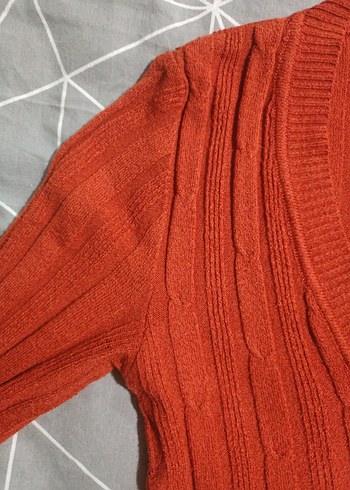 Koyu Kiremit rengi V Yakalı Örgü Kadın Kazak - Görsel 6