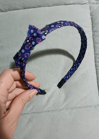 Beden çeşitli Renk Renkli Fiyonk Detaylı Sentetik Kumaş Taç