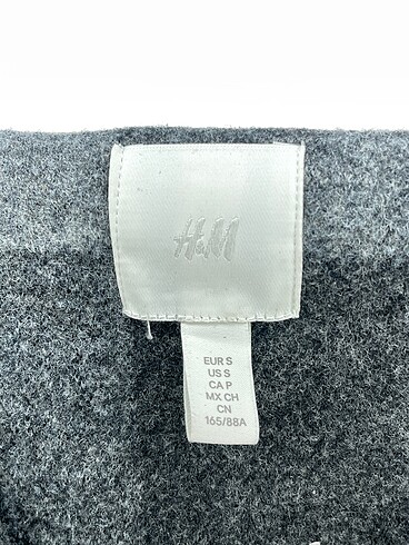 s Beden çeşitli Renk H&M Hırka %70 İndirimli.