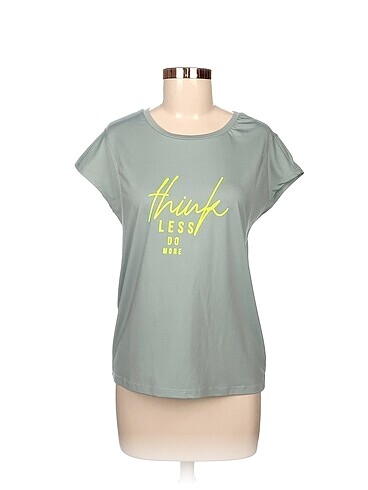 Koton T-shirt %70 İndirimli.