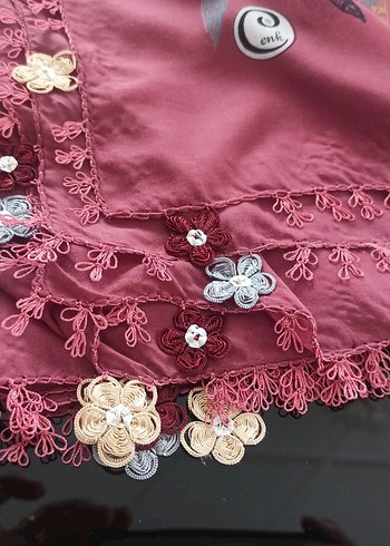 Mekik ve iğne oyası ile yapılmıştır. - Görsel 2