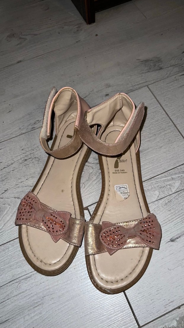 Kız Çocuk Parlak Kahverengi Tokalı Sandalet - Görsel 2