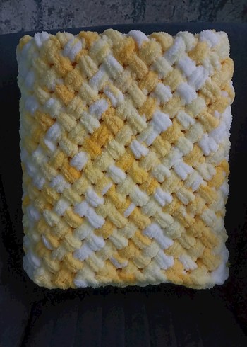 Sarı Örgü Bebek Battaniyesi - Görsel 2