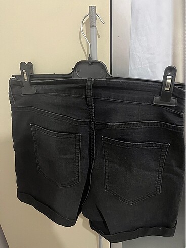 40 Beden H&M siyah denim şort