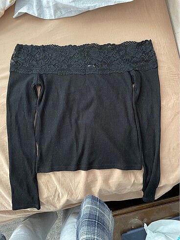 H&m madonna yaka dantelli bluz