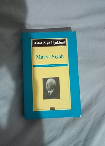 mai ve siyah 