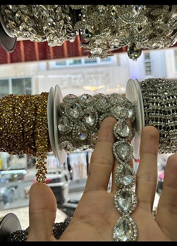 Yapıştırma Taşlı Damla Model (1m)