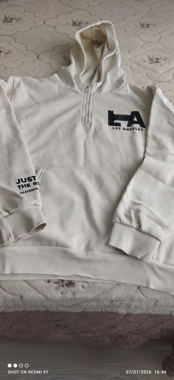 Yarım Fermuarlı Beyaz Yüksek Yakalı Sweatshirt - Görsel 2