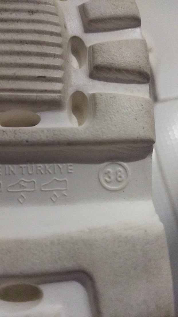 Beyaz Nakışlı Kadın Terlikler - Görsel 3