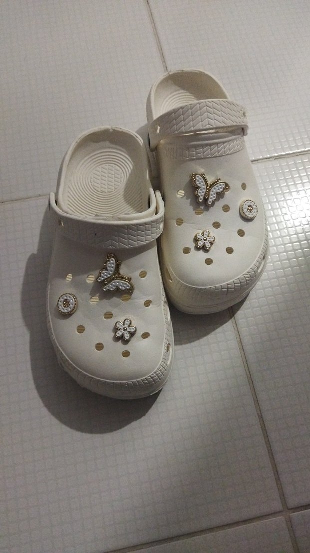 Beyaz Nakışlı Kadın Terlikler - Görsel 4