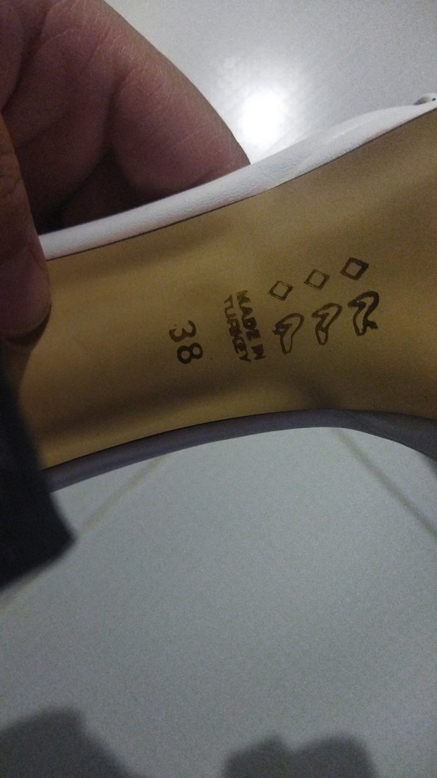 Beyaz Tokalı Kalın Topuklu Kadın Abiye Ayakkabı - Görsel 3