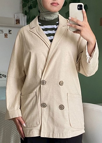Bej Düğmeli Keten Blazer
