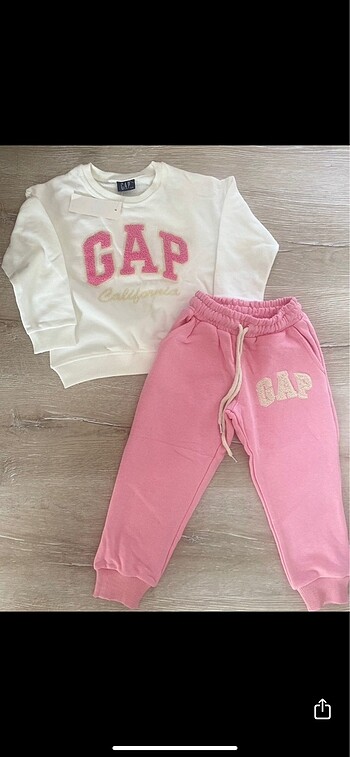 Gap bakışlı alt üst takım