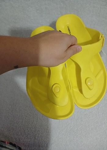 Sarı Kadın parmak arasi Terlik - Görsel 3