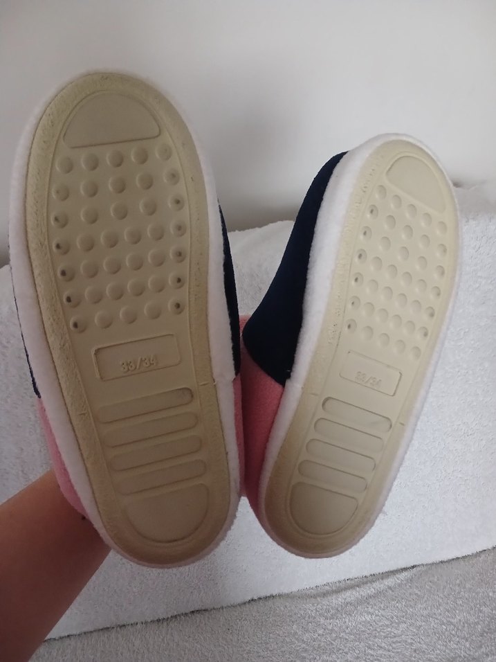 Kız Çocuk Pembe Desenli Sıcak Ev Terliği - Görsel 5