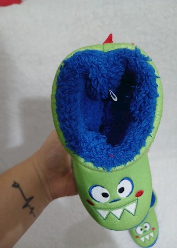 Erkek Çocuk Renkli Nakışlı Sıcak Terlik - Görsel 2