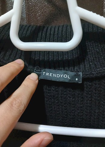 Siyah Yarım Fermuarlı Kolsuz Örgü Kazak - Görsel 2