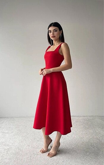 Kırmızı elbise - Görsel 9