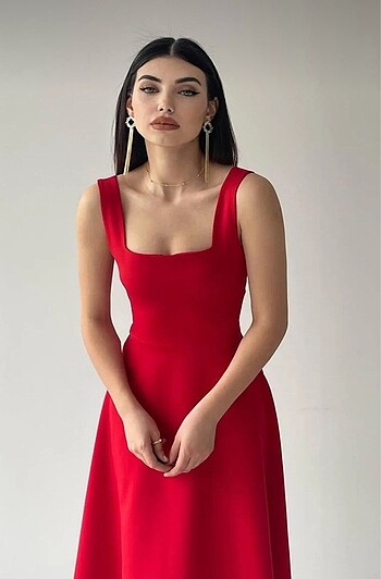 Kırmızı elbise - Görsel 8