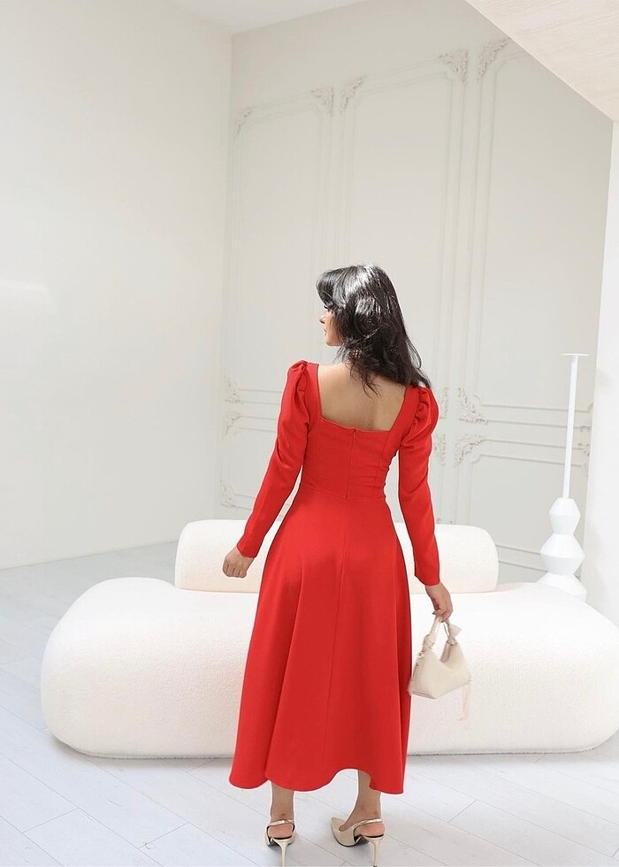 Kırmızı elbise - Görsel 4