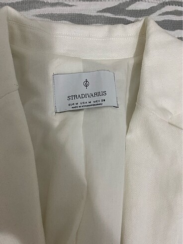 m Beden Stradivarius beyaz blazer