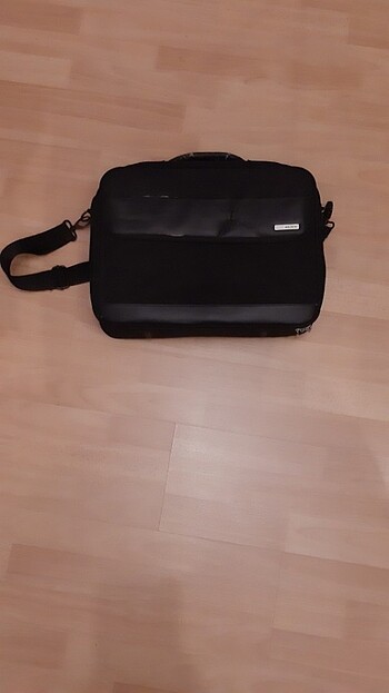 BELKIN MARKA LAPTOP CANTASI