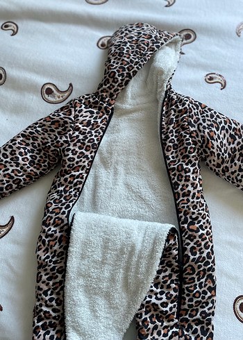 Kürklü Leopar Desenli Bebek Tulumu - Görsel 2