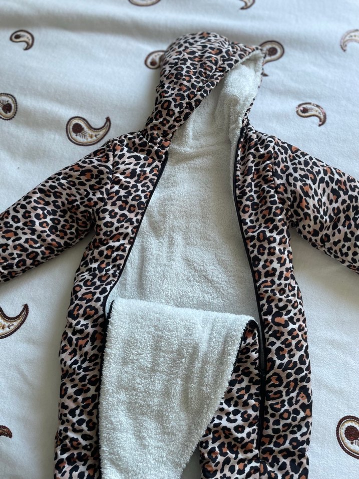 Kürklü Leopar Desenli Bebek Tulumu - Görsel 2