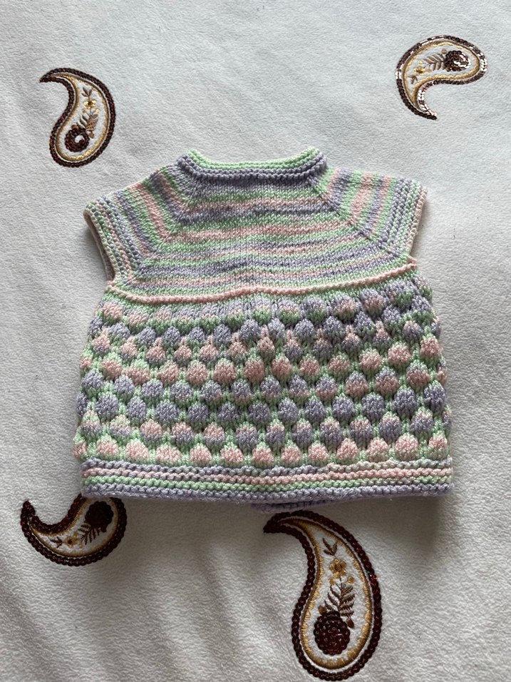 Kız Bebek Pastel Renkli Örgü Kolsuz Hırka - Görsel 2